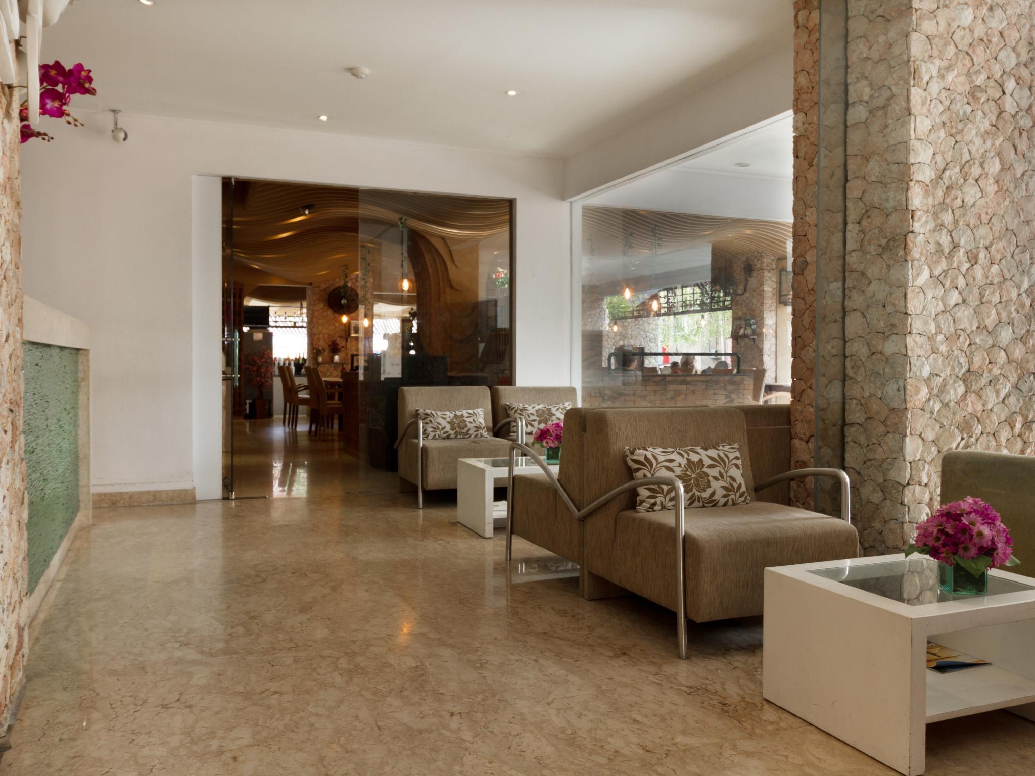 Kuta Angel Hotel - Luxurious Living Buitenkant foto