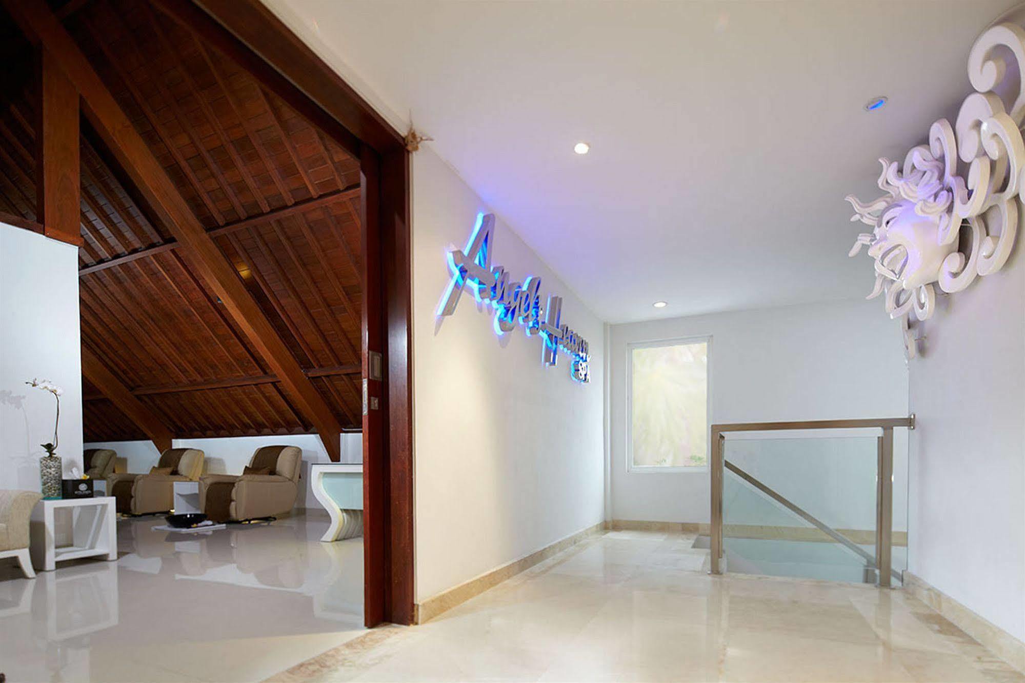 Kuta Angel Hotel - Luxurious Living Buitenkant foto