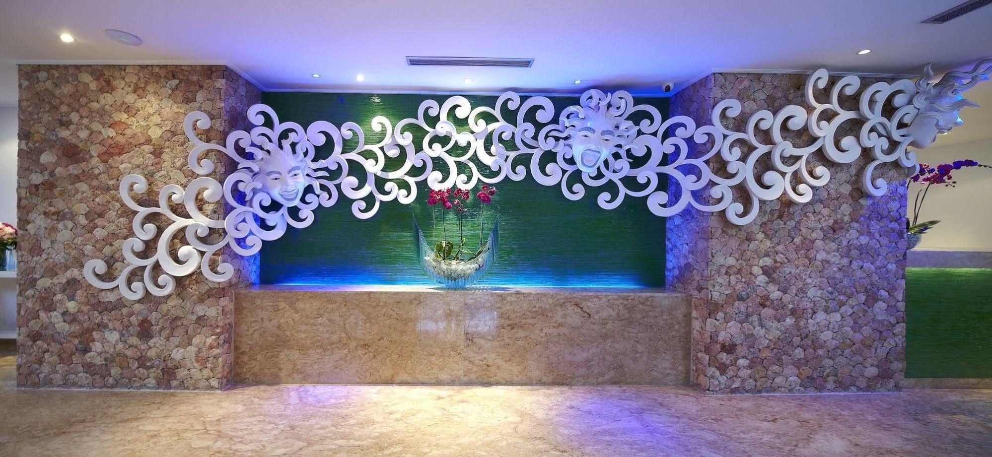 Kuta Angel Hotel - Luxurious Living Buitenkant foto