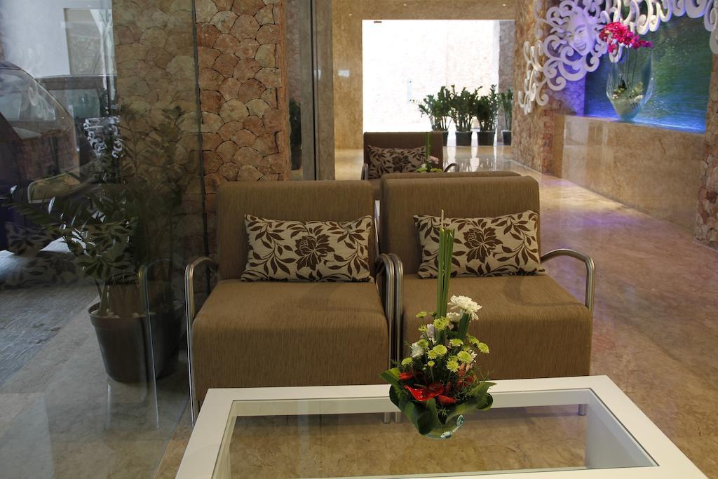 Kuta Angel Hotel - Luxurious Living Buitenkant foto