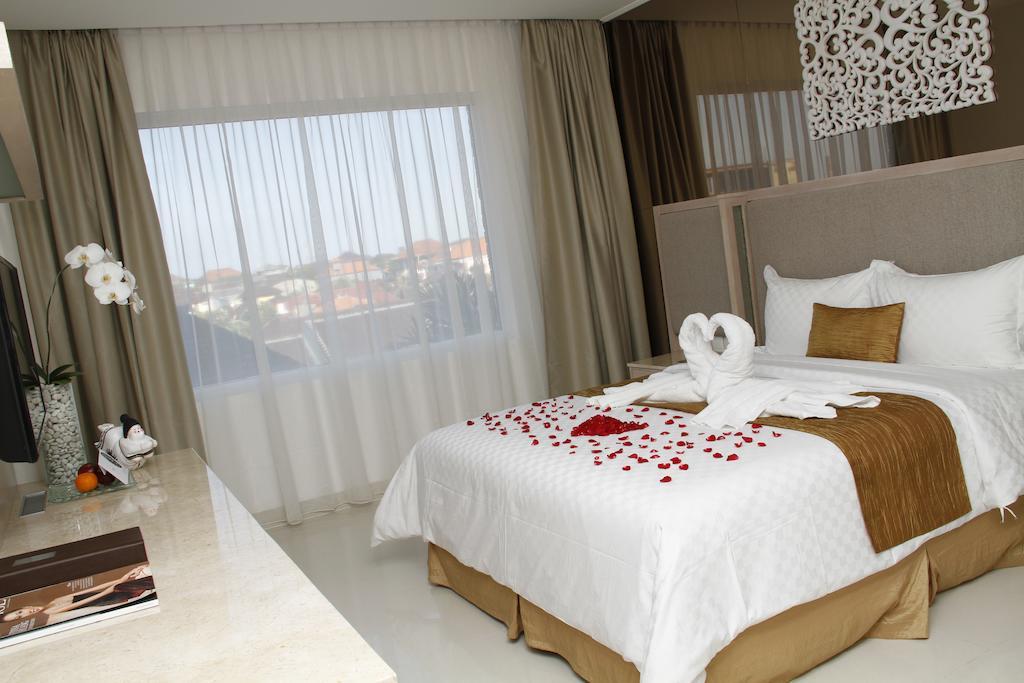 Kuta Angel Hotel - Luxurious Living Buitenkant foto