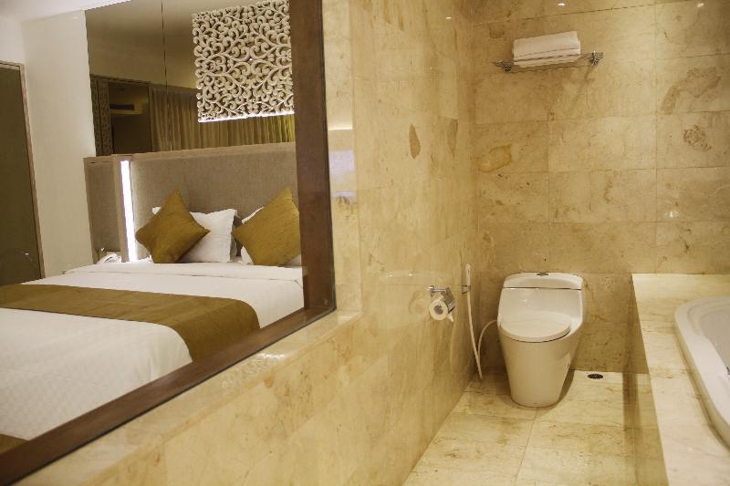 Kuta Angel Hotel - Luxurious Living Buitenkant foto